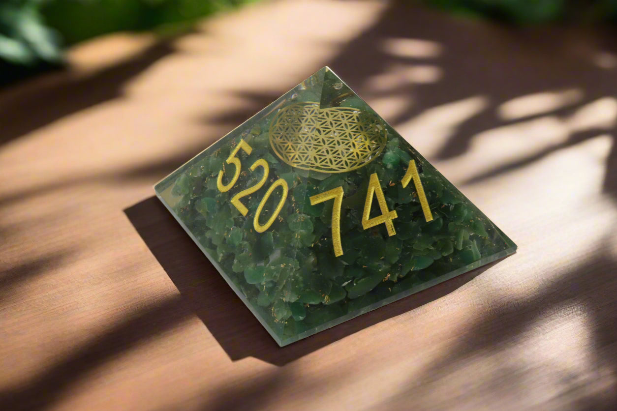 Green Jade Zibu Pyramid